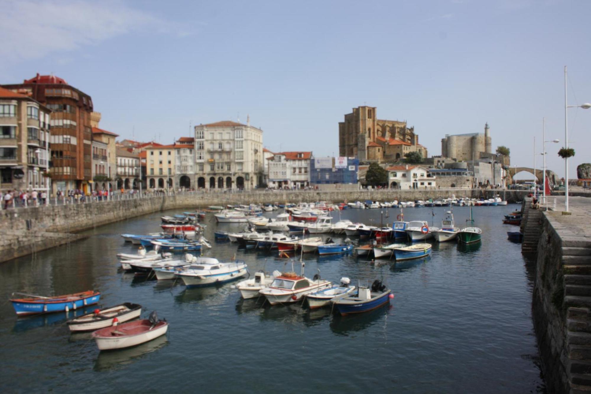 Sea Views In The Heart Of The Old Town Apartman Castro Urdiales Kültér fotó